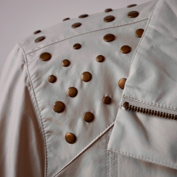 Chico’s Zenergy beige polyester and nylon jacket. NWT. Size 3 = size 16. - Picture 3 of 11